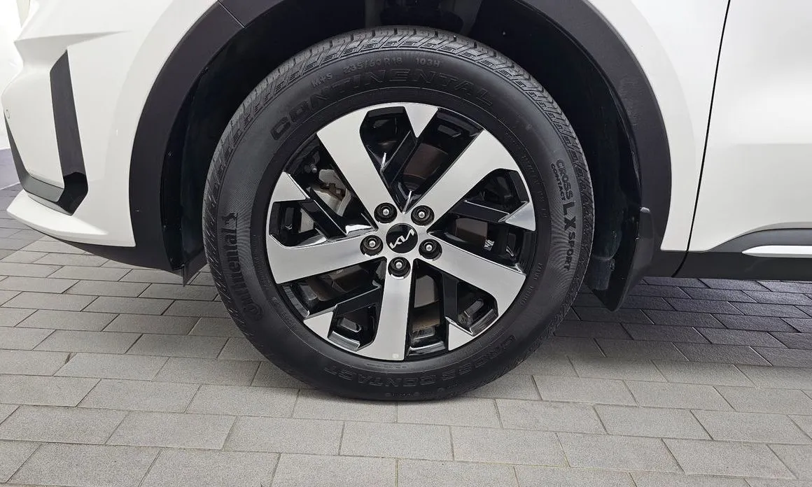 Kia Sorento — фото 9