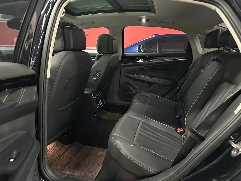Volkswagen Passat — фото 2