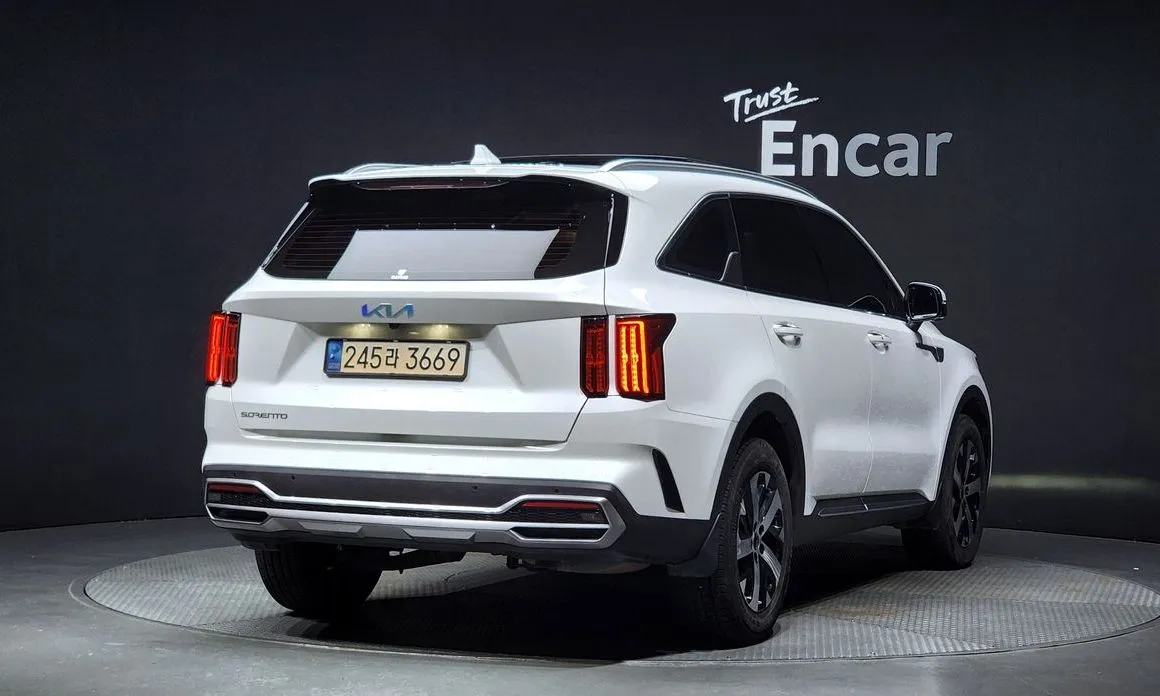 Kia Sorento — фото 5