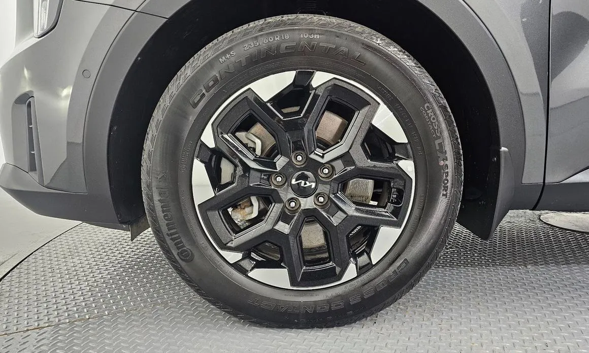 Kia Sorento — фото 8