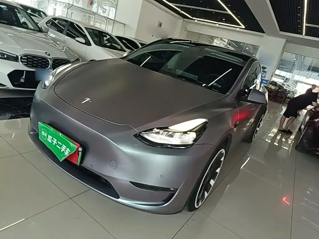 Tesla Model Y — фото 9