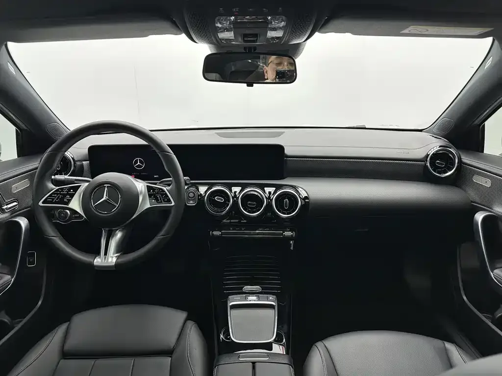 Mercedes-Benz A-Class — фото 10
