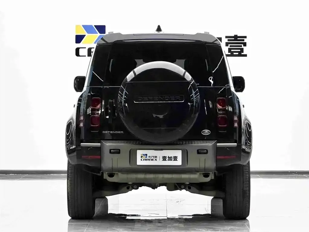 Land Rover Defender — фото 10