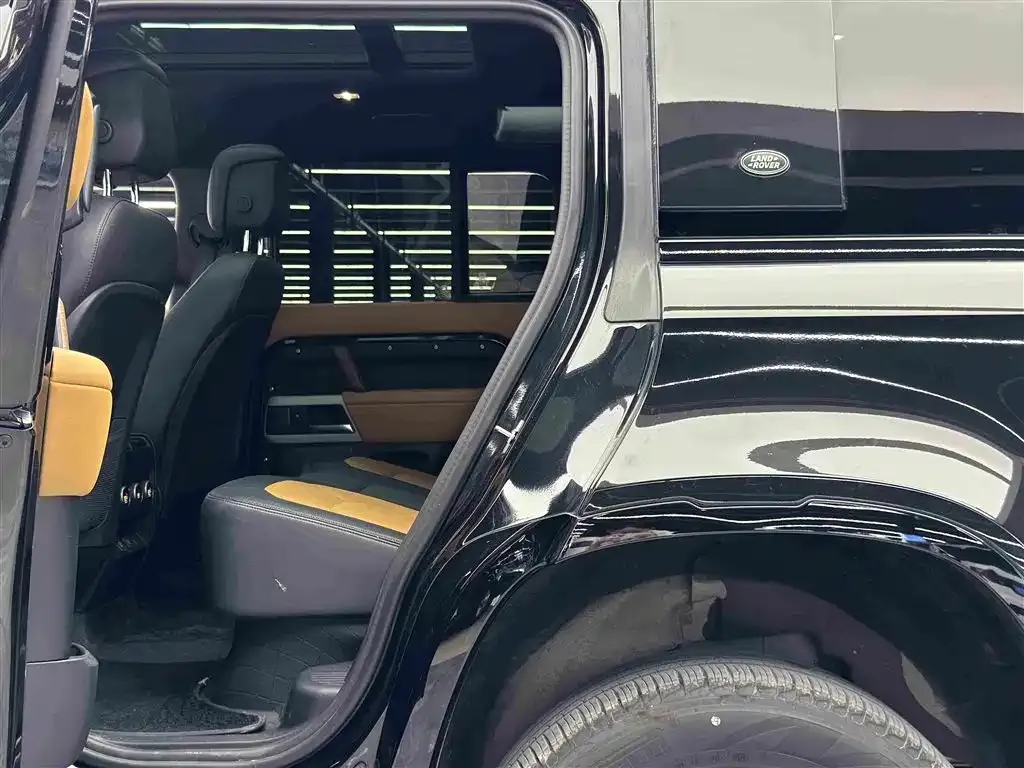 Land Rover Defender — фото 9