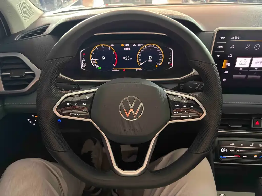 Volkswagen Tharu — фото 3