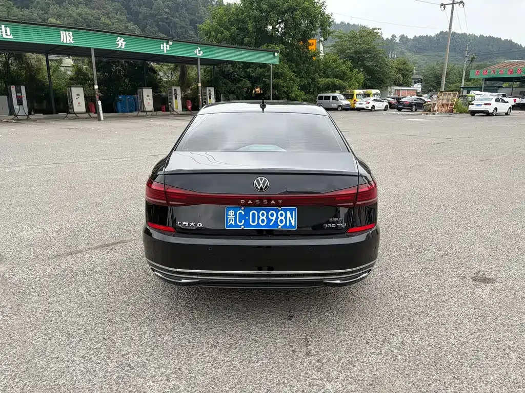 Volkswagen Passat — фото 7