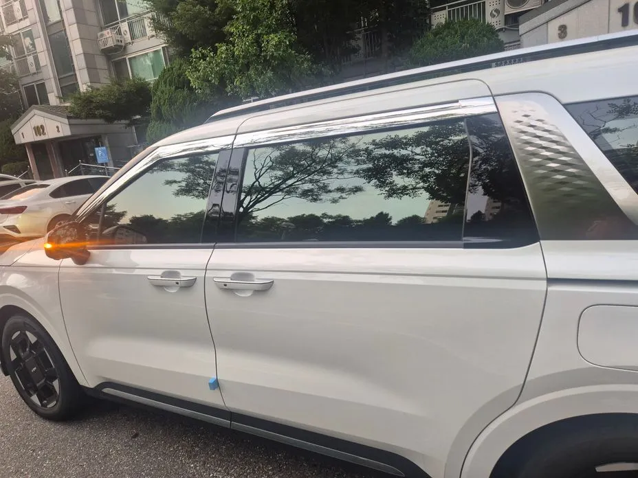 Kia Carnival — фото 1