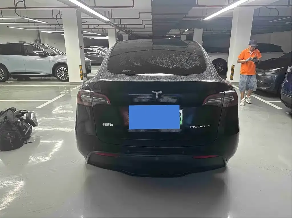 Tesla Model Y — фото 4