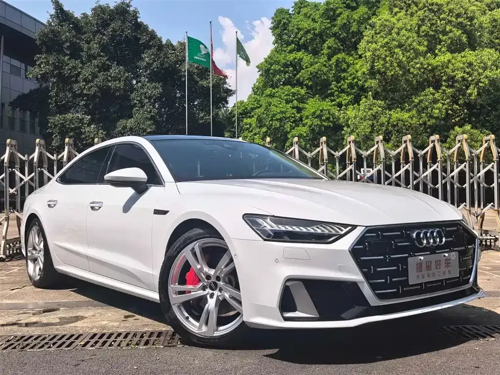 Audi A7L — фото 7