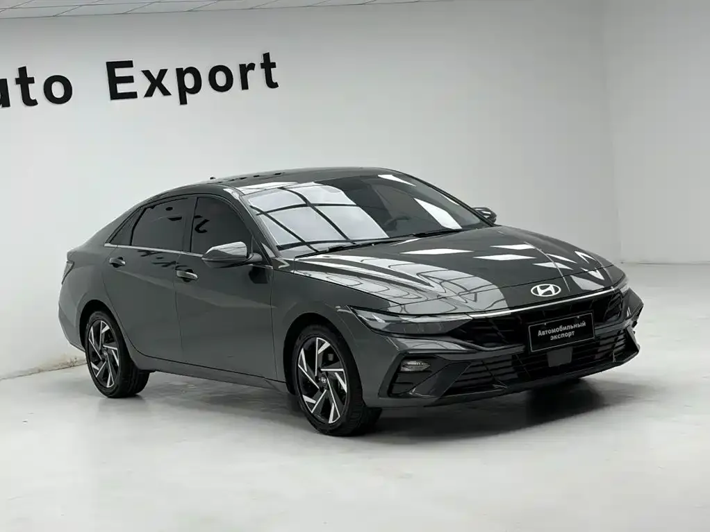 Hyundai Elantra — фото 7