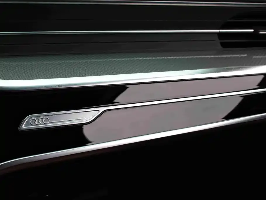 Audi A6L — фото 8