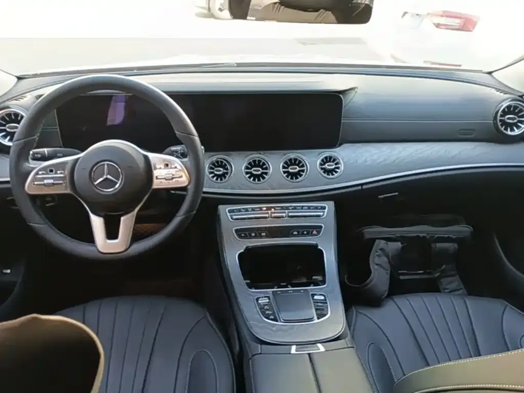 Mercedes-Benz CLS — фото 2