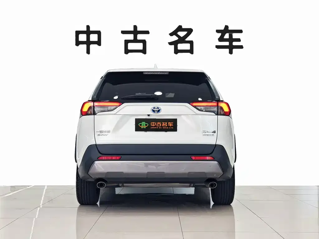 Toyota RAV4 — фото 5