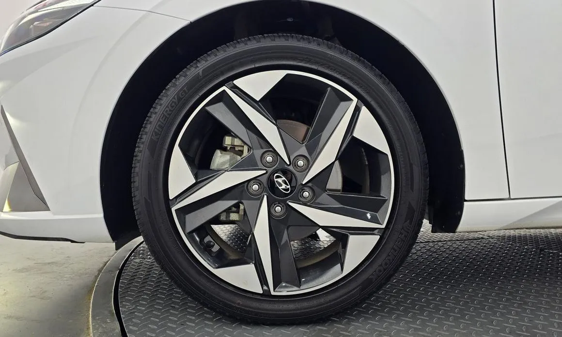 Hyundai AVANTE — фото 9