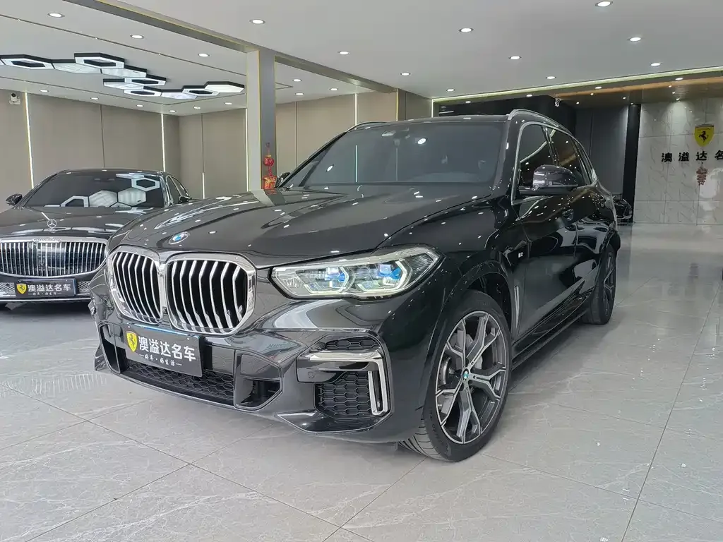 BMW X5 — фото 1