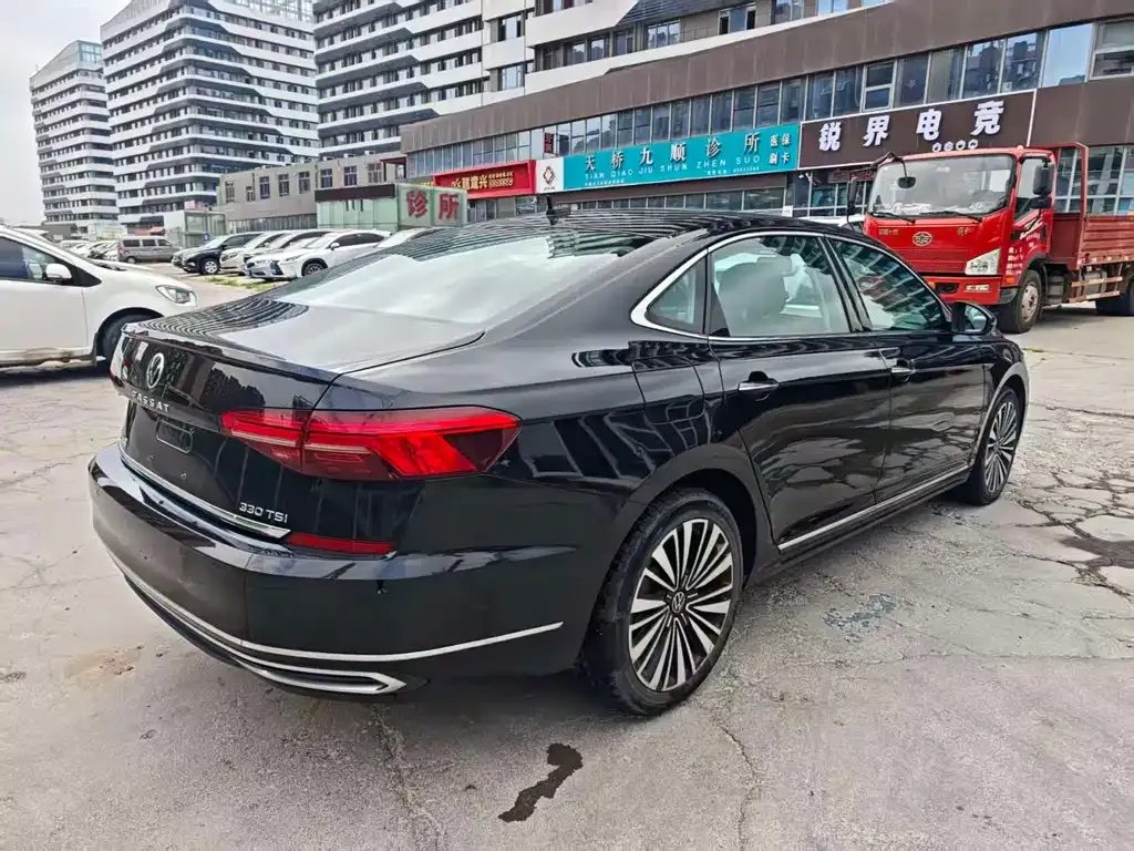 Volkswagen Passat — фото 9