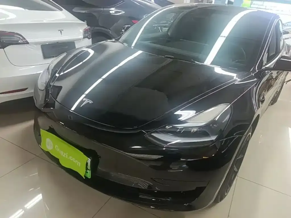 Tesla Model 3 — фото 6