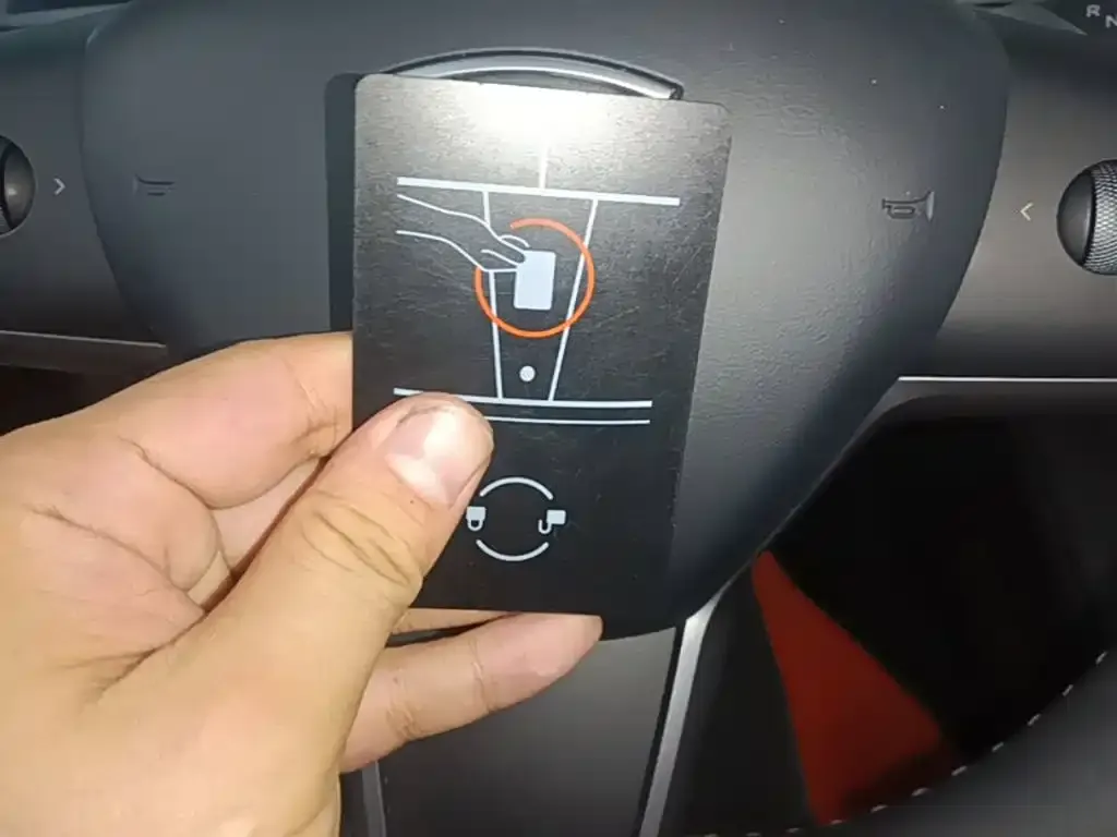 Tesla Model 3 — фото 2