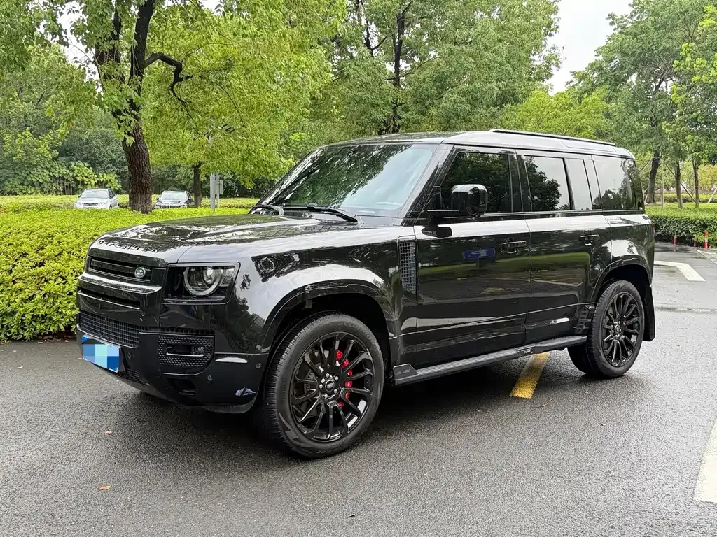 Land Rover Defender — фото 1