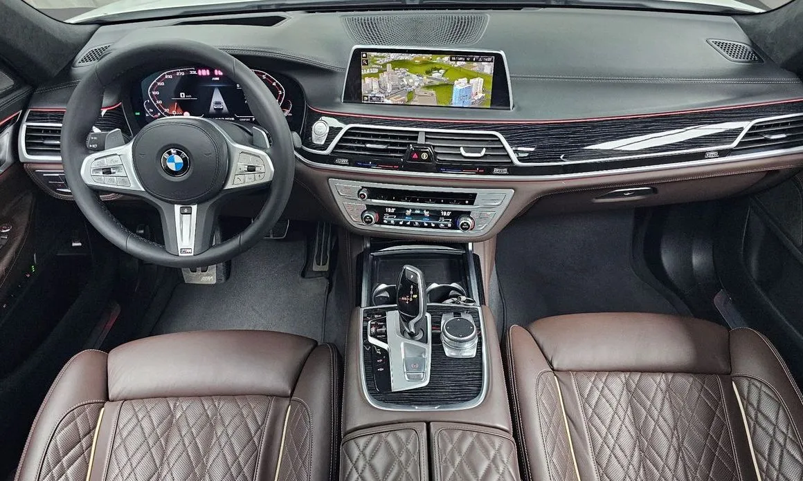 BMW 7-Series — фото 10