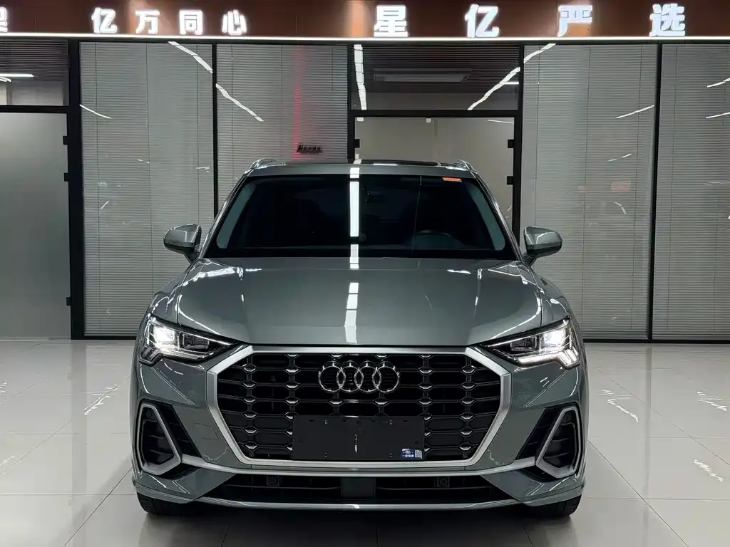 Audi Q3 — фото 10