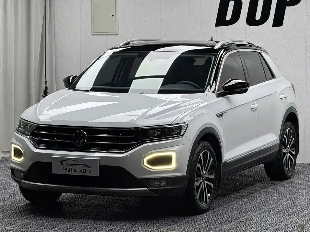 Volkswagen T-Roc — фото 1