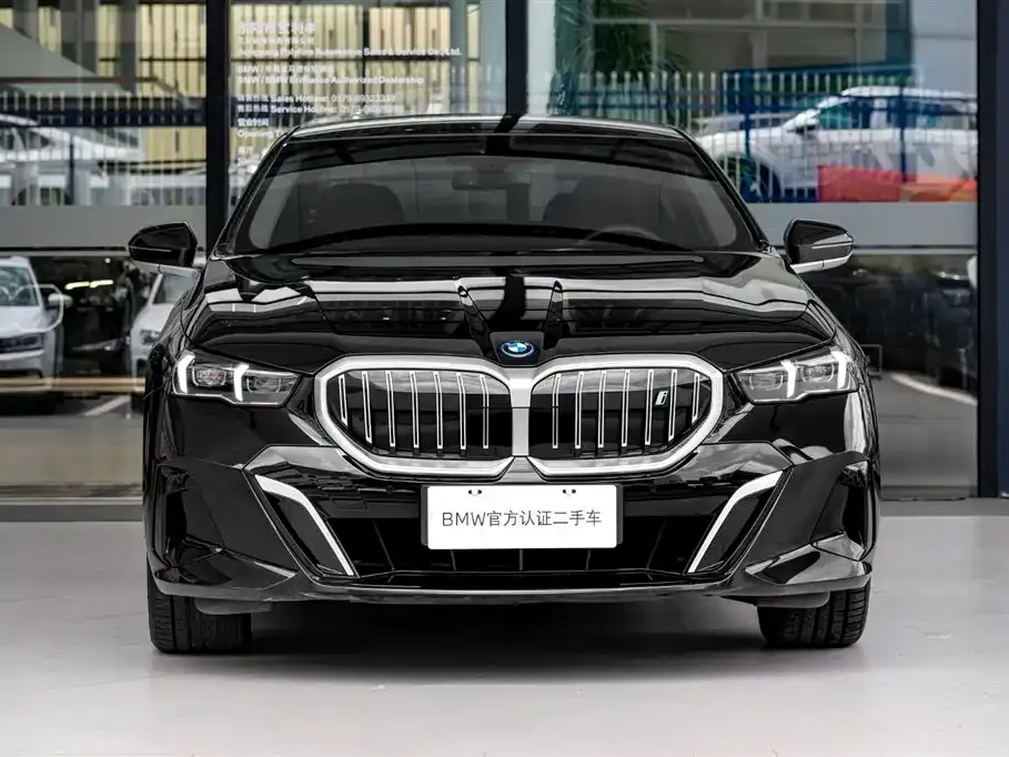 BMW i5 — фото 7