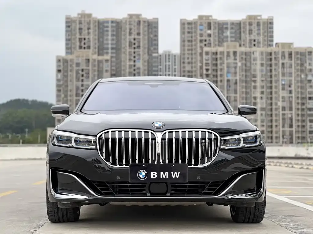BMW 7 Series — фото 4