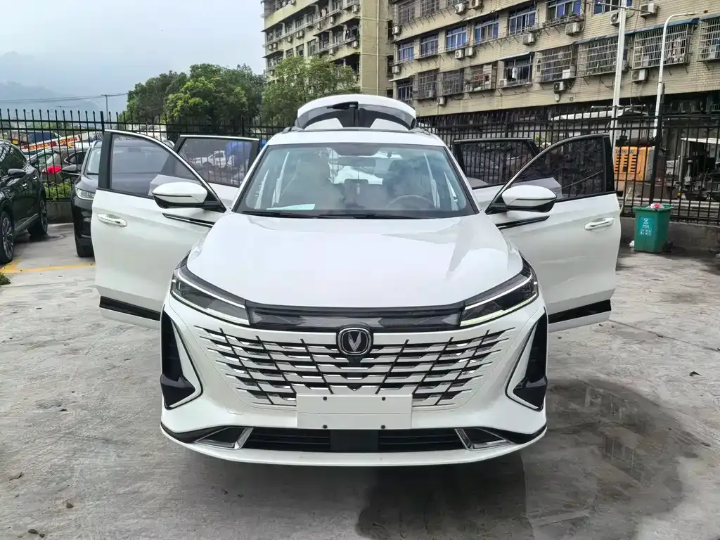 Changan CS75PLUS — фото 9