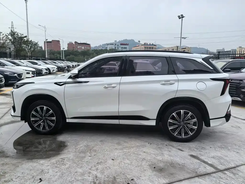 Changan CS75PLUS — фото 5