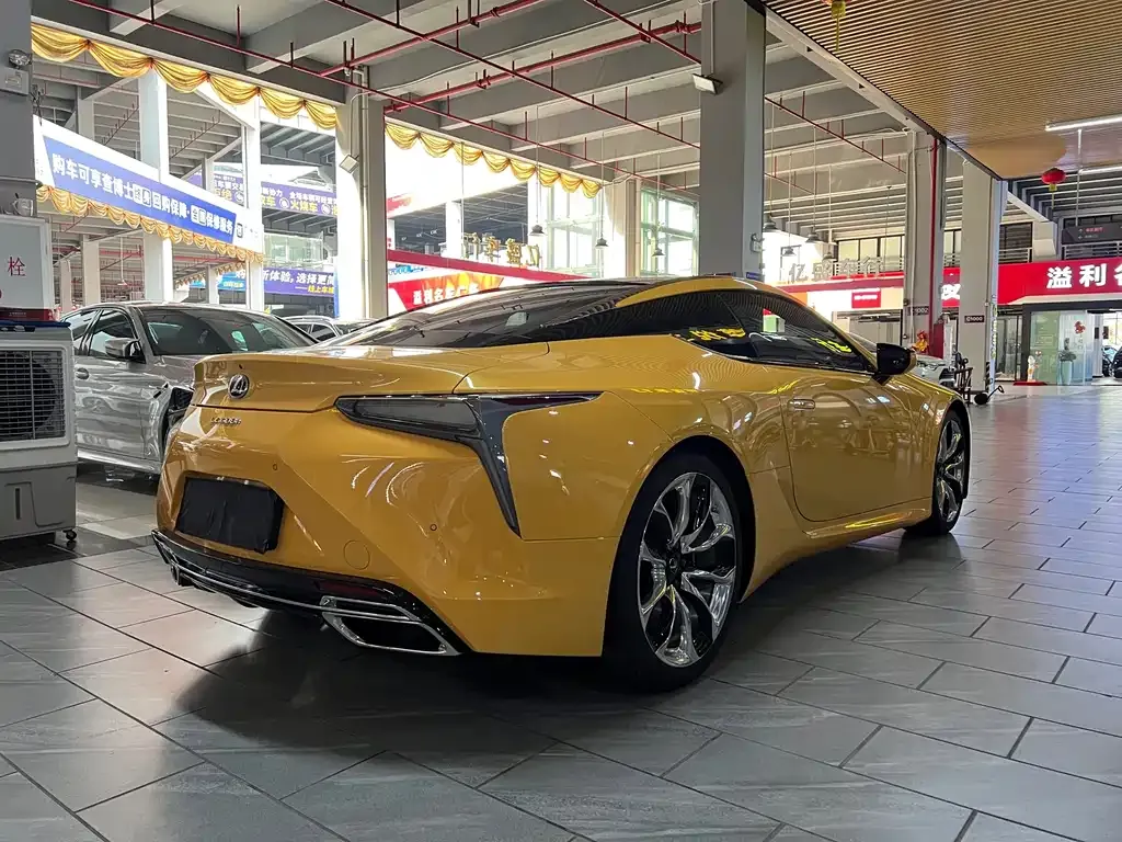 Lexus LC — фото 8
