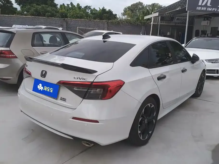 Honda Civic — фото 8