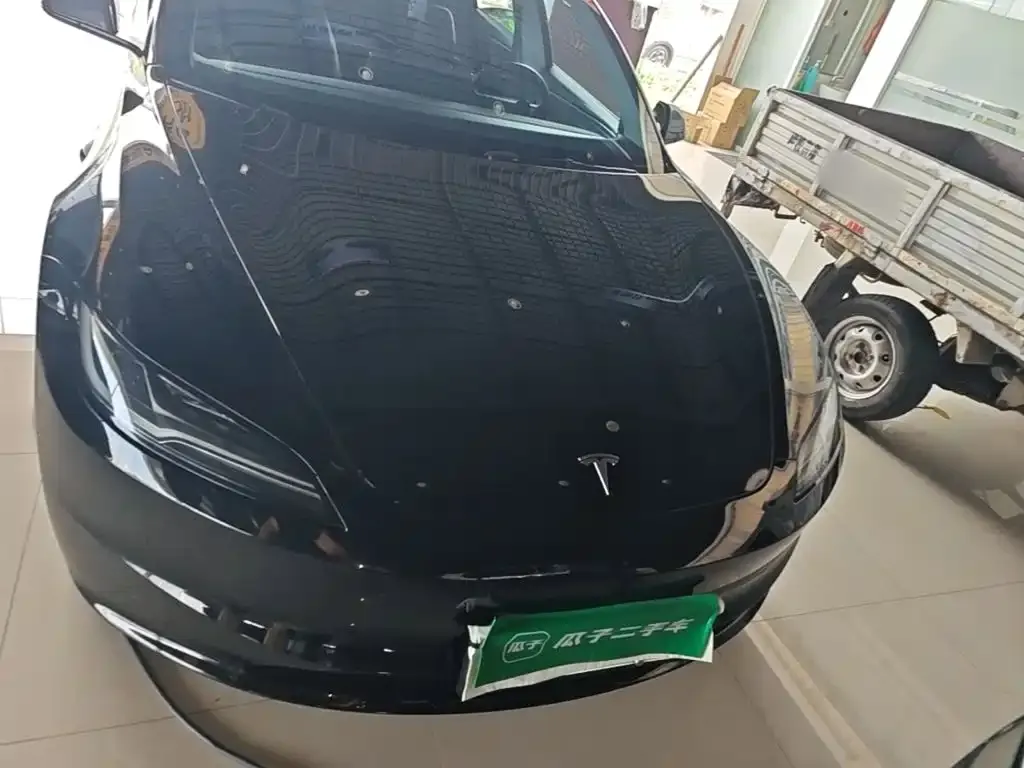Tesla Model 3 — фото 2