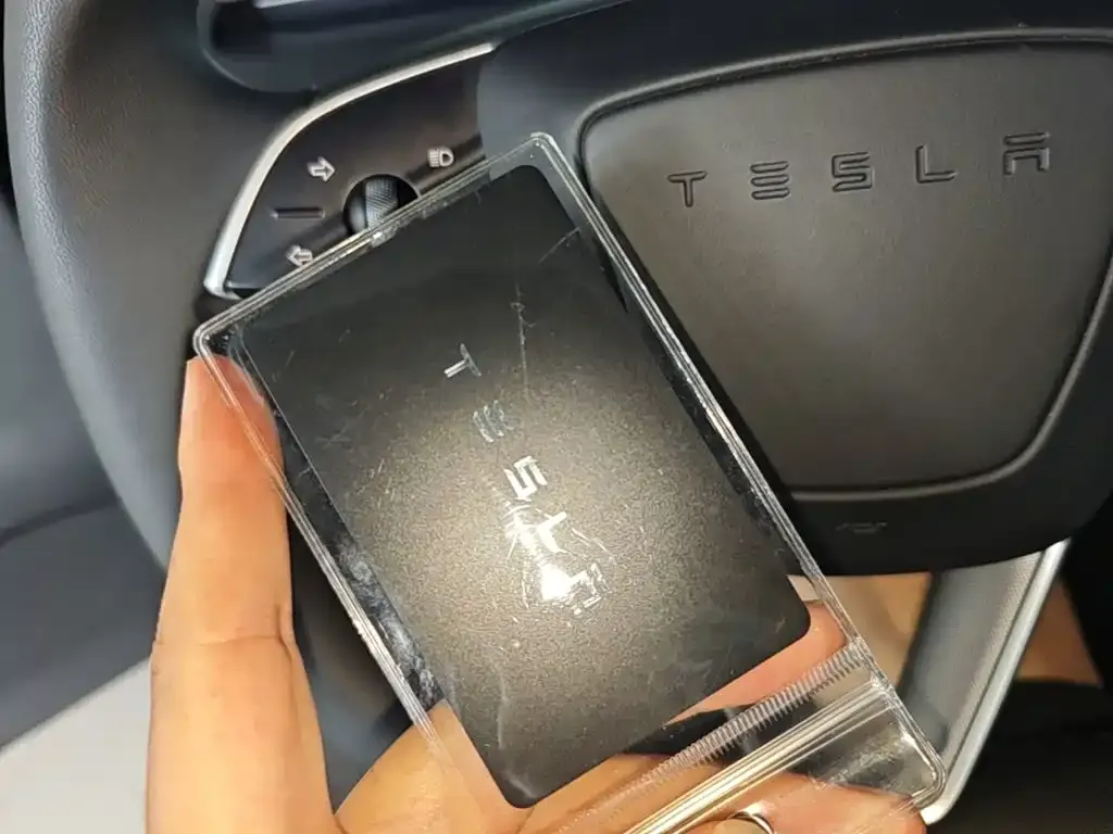 Tesla Model 3 — фото 3