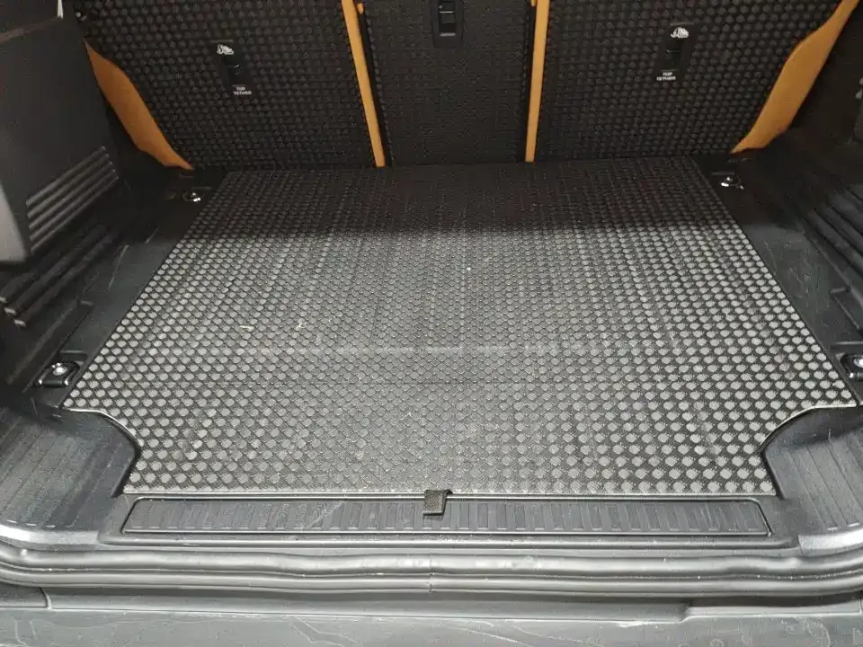 Land Rover Defender — фото 10