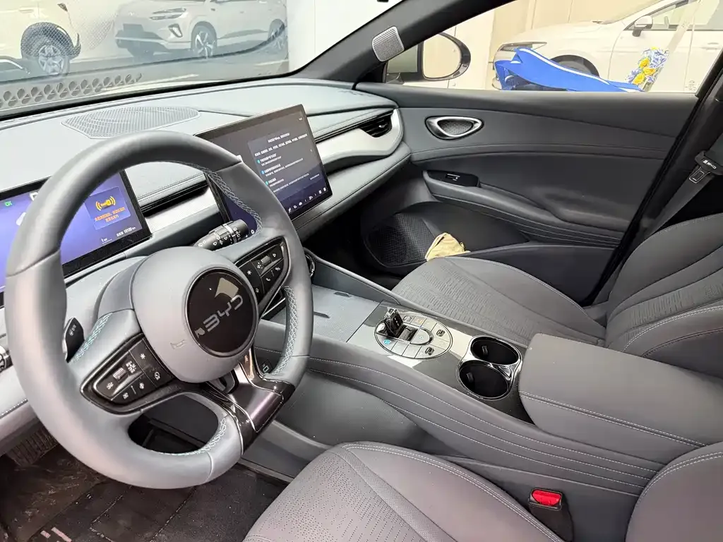 BYD Seal 06GT — фото 8