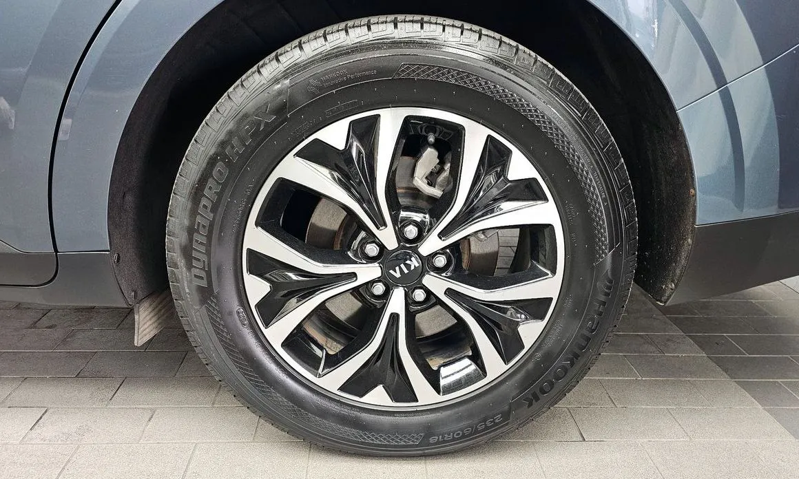 Kia Carnival — фото 10