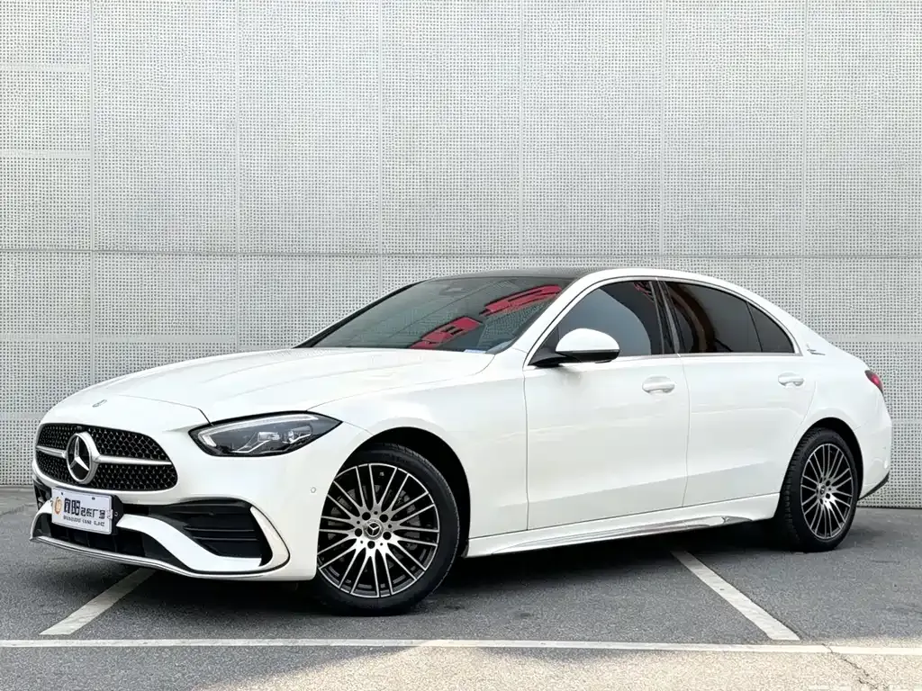 Mercedes-Benz C-Class — фото 1