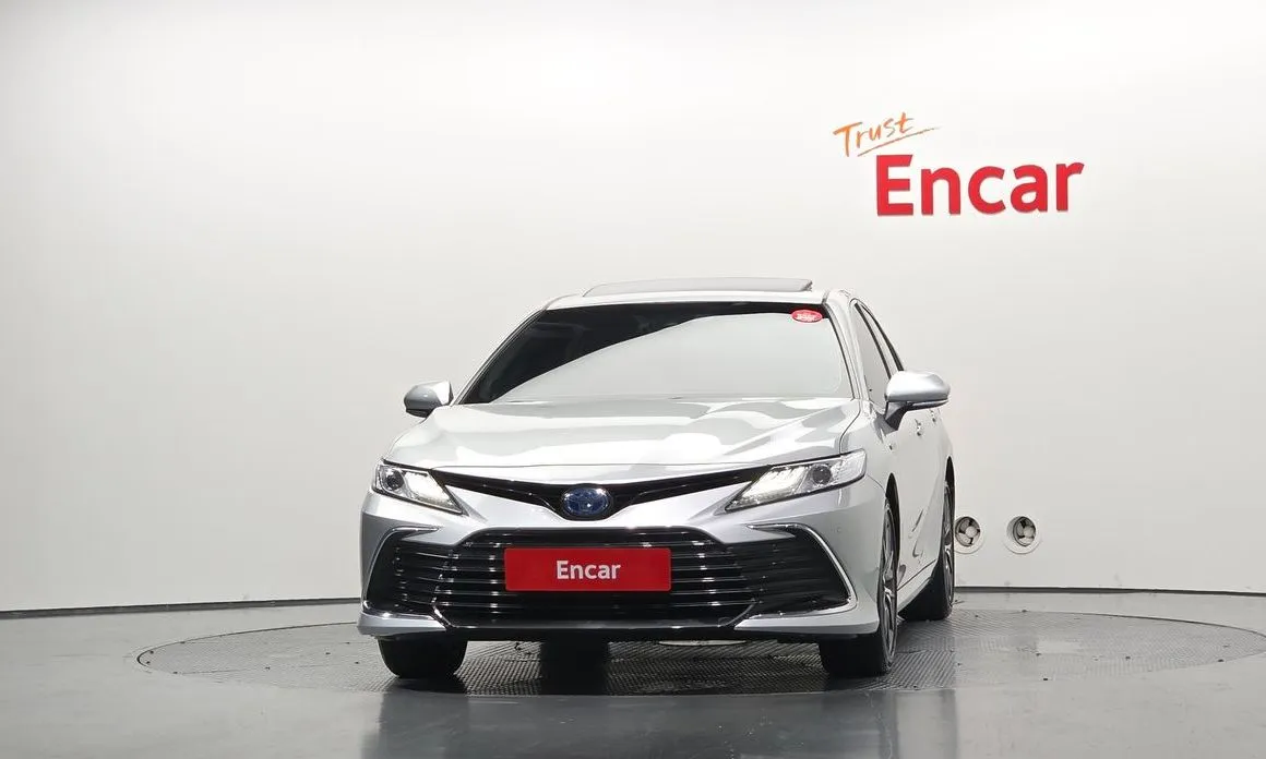 Toyota Camry — фото 5