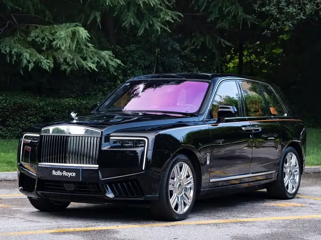 Rolls-Royce Cullinan — фото 1