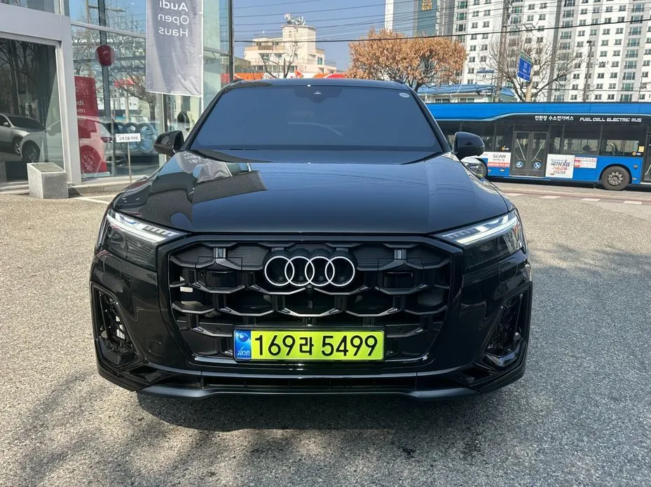 Audi Q7 — фото 10