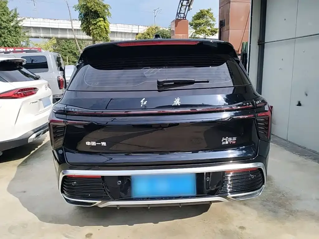 Hongqi HS3 — фото 2