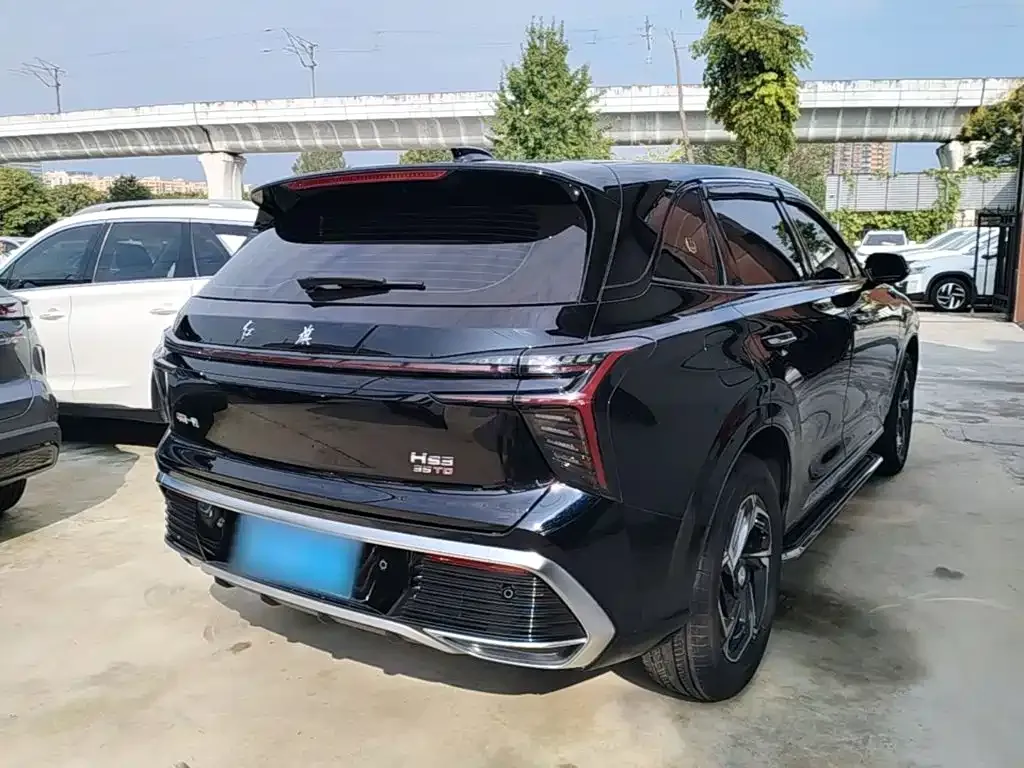 Hongqi HS3 — фото 4