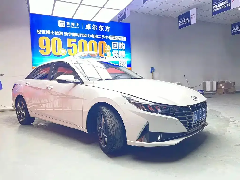 Hyundai Elantra — фото 4
