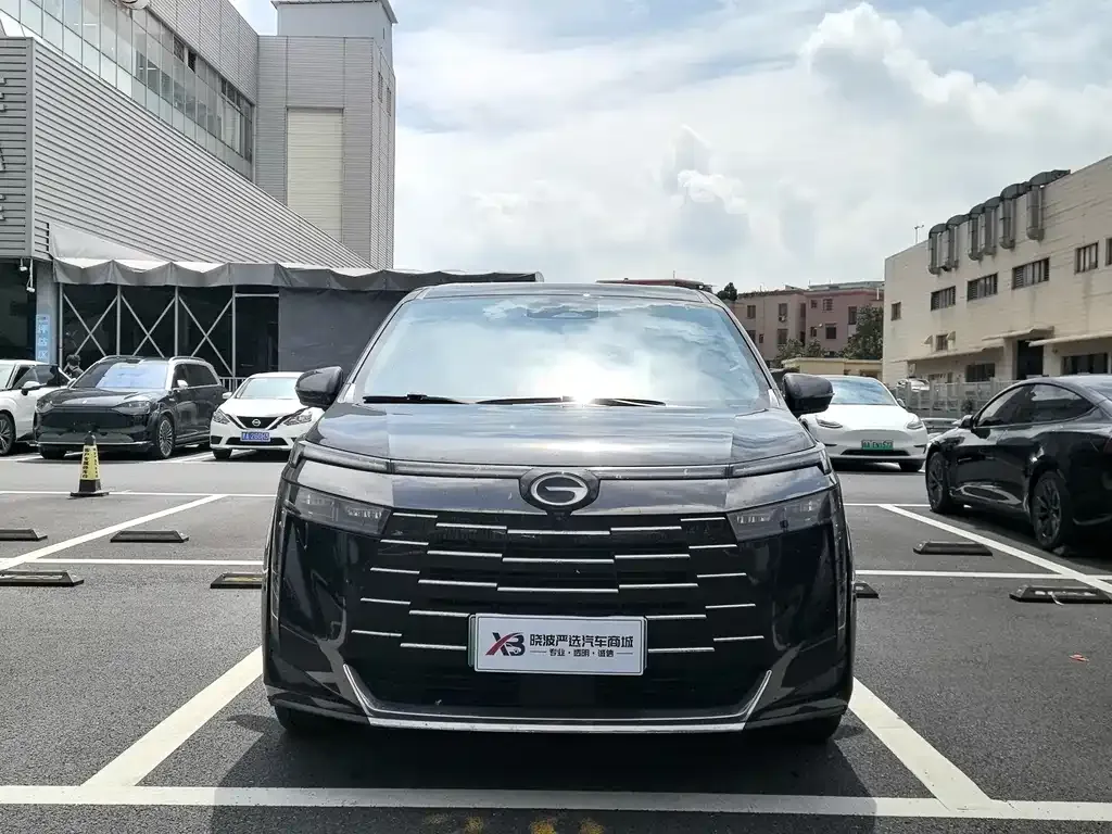 GAC Motor 传祺E8 PHEV — фото 8