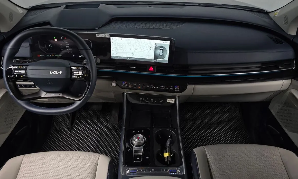 Kia Carnival — фото 10