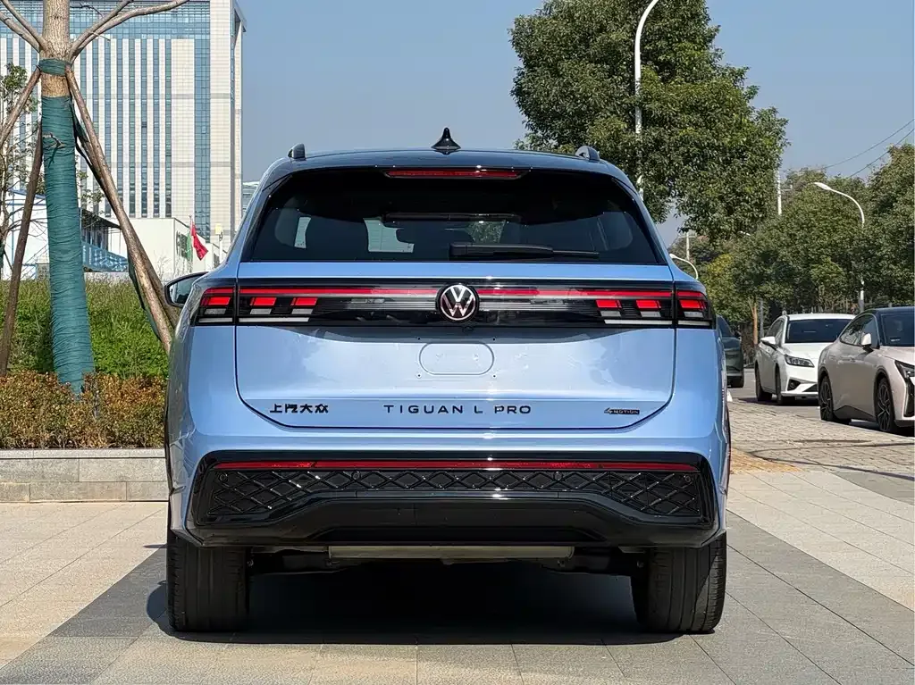 Volkswagen Tiguan L — фото 5