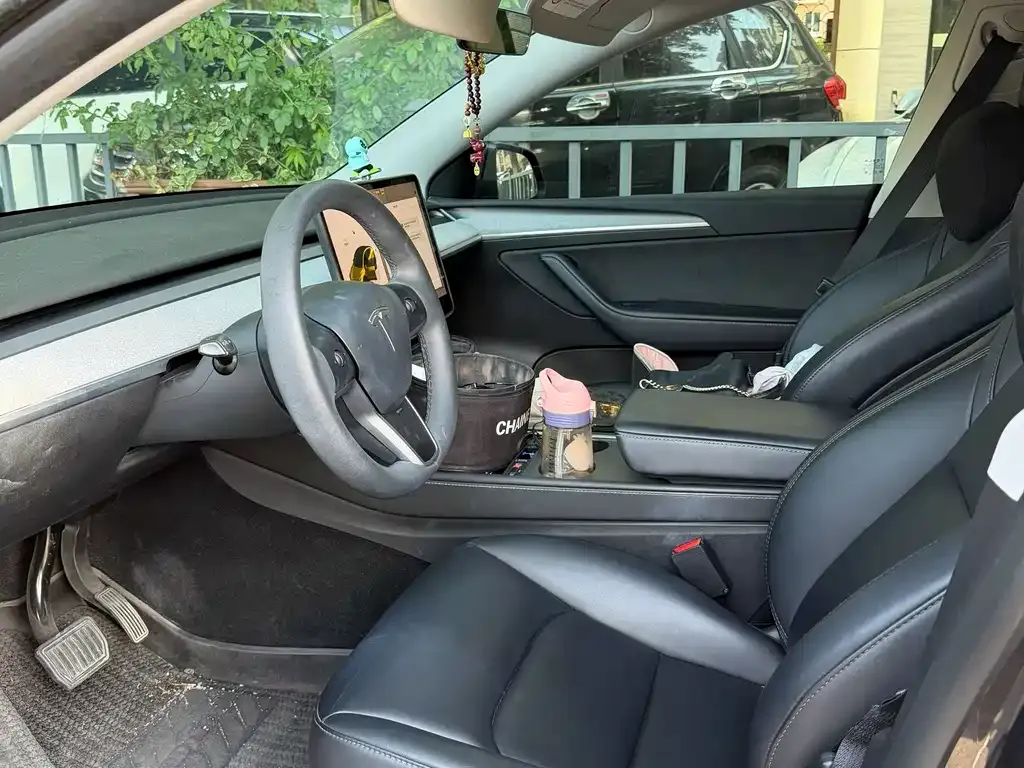 Tesla Model Y — фото 3
