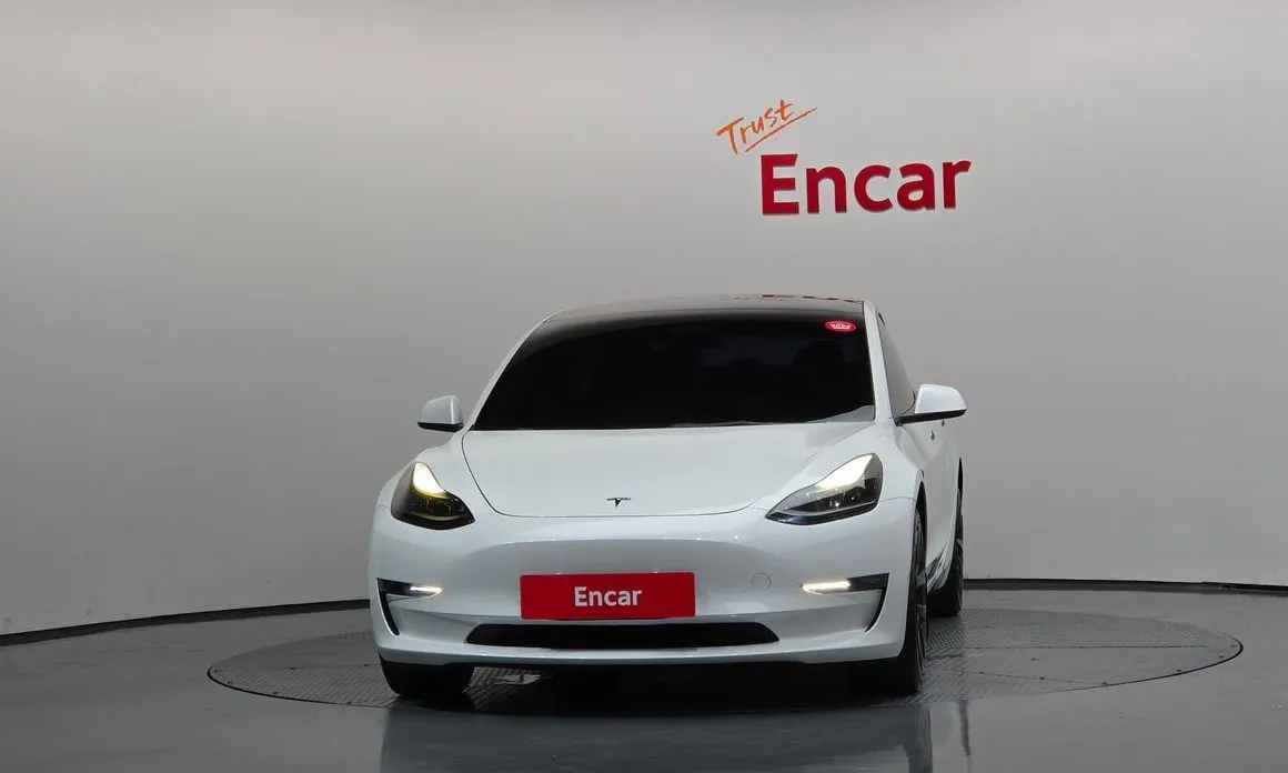 Tesla Model 3 — фото 3