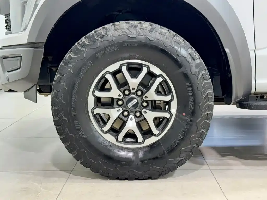 Ford F-150 Raptor — фото 9